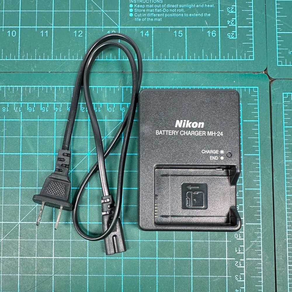 Nikon MH-24 Battery Charger for EN-EL14 EN-EL14a D5600 D3500 D3400 D3300 D5300